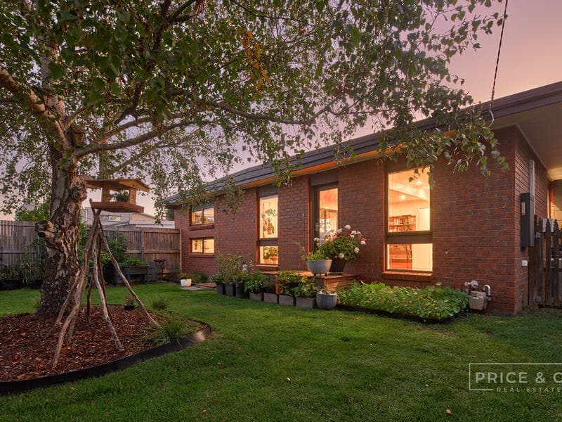 17 Cuttriss Street, Inverloch