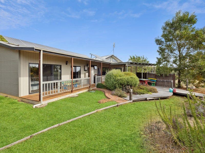 1210 Winchelsea Deans Marsh Road