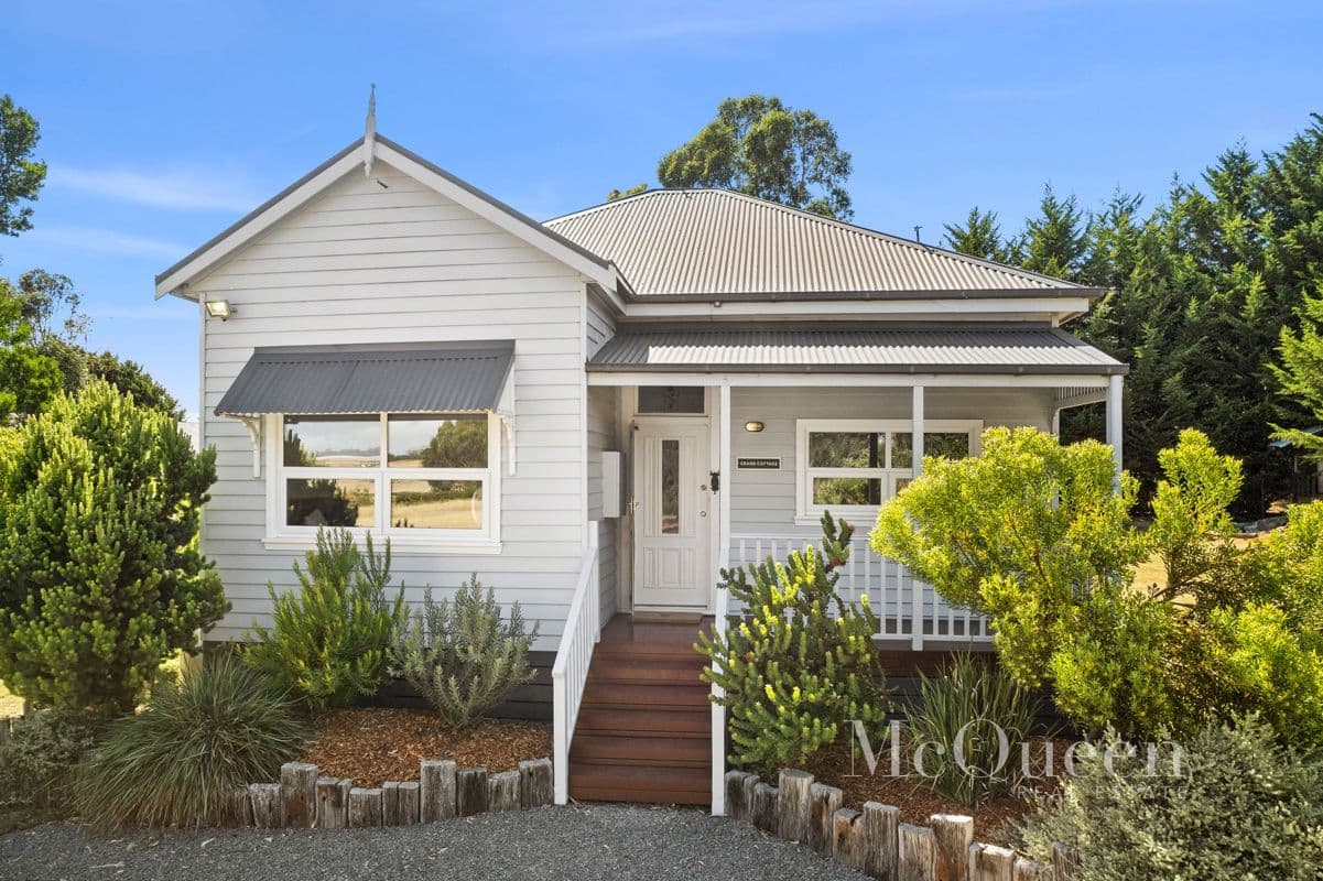 404 James Lane