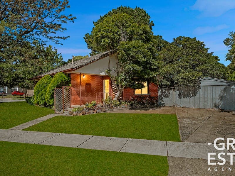 34 Liquidamber Street, Doveton