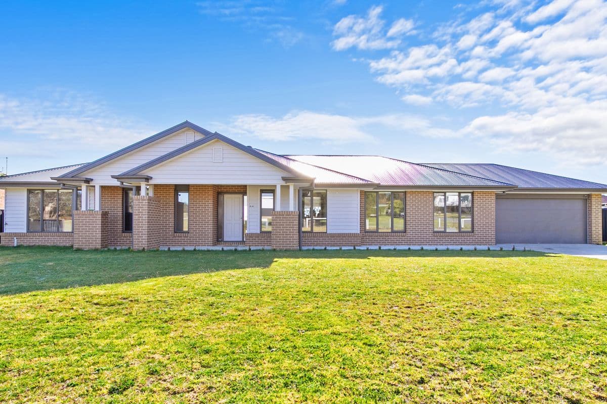 6-8 CALLADALE COURT