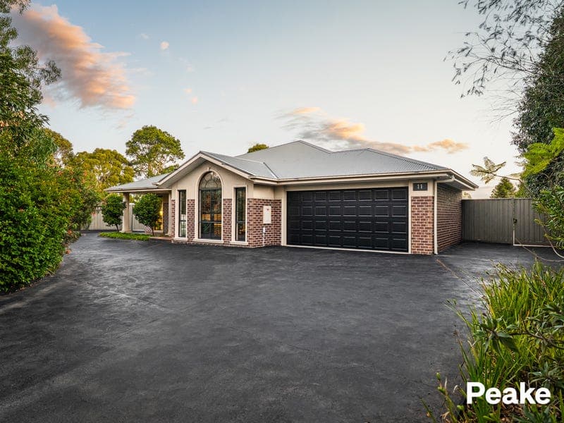 11 Coach House Lane, Beaconsfield