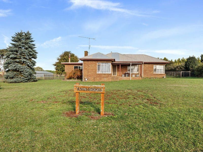 670 Bungaree-Wallace Road