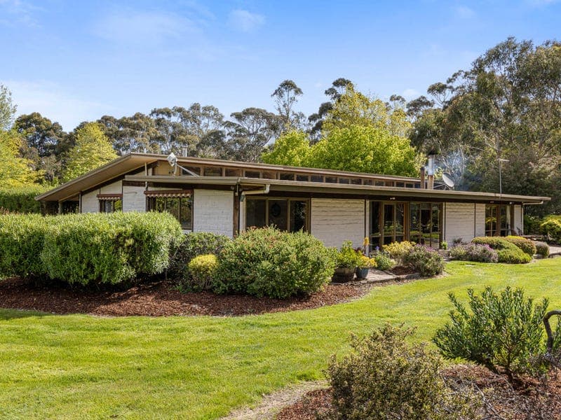 26 Boundary Road, Navigators