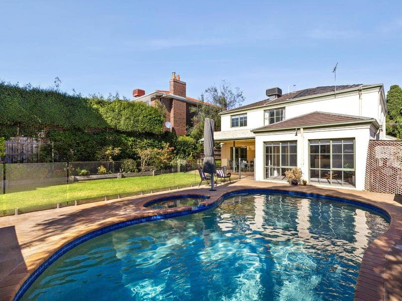 10 Hardwicke Street, Balwyn