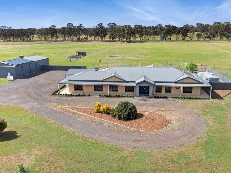 19 Gerber Court, Bagshot