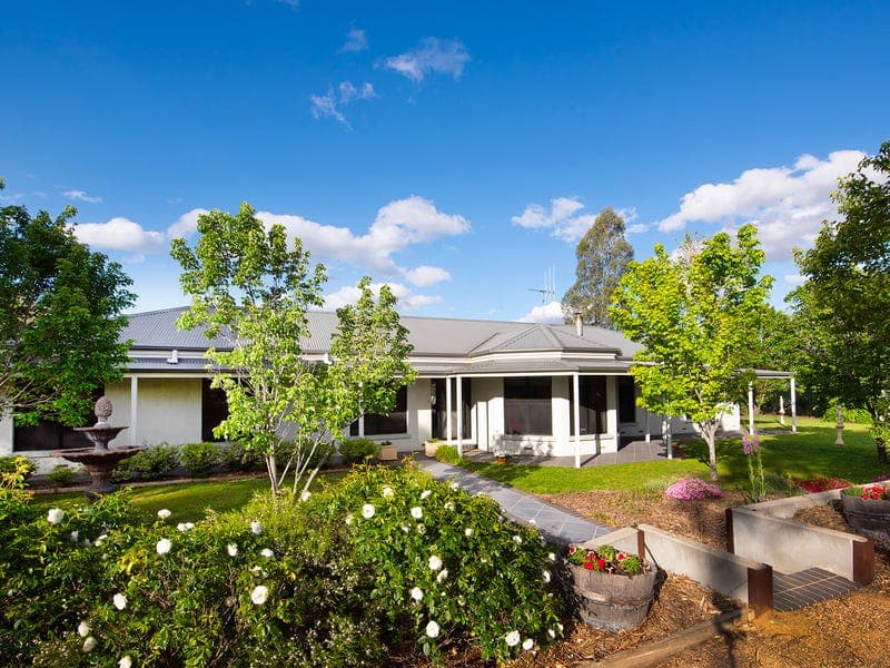 7 William Court, Junortoun