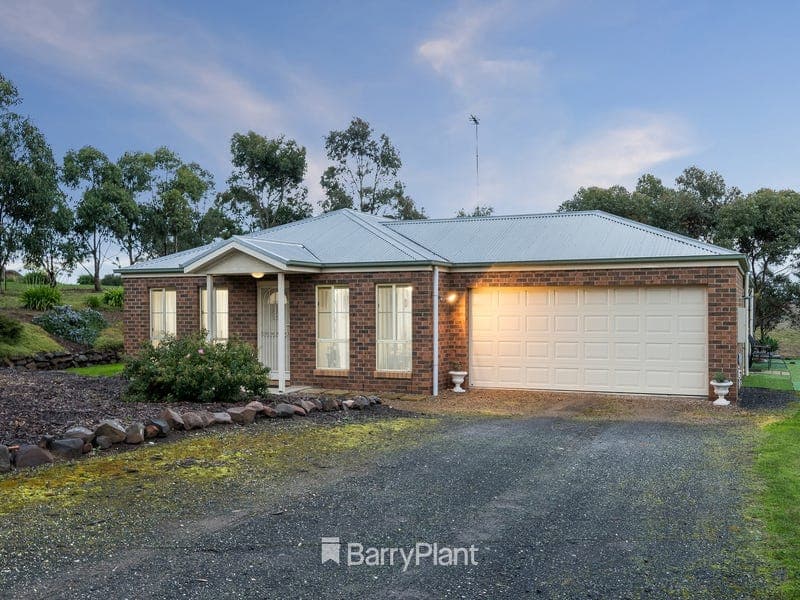 4 Bo Court, Maude
