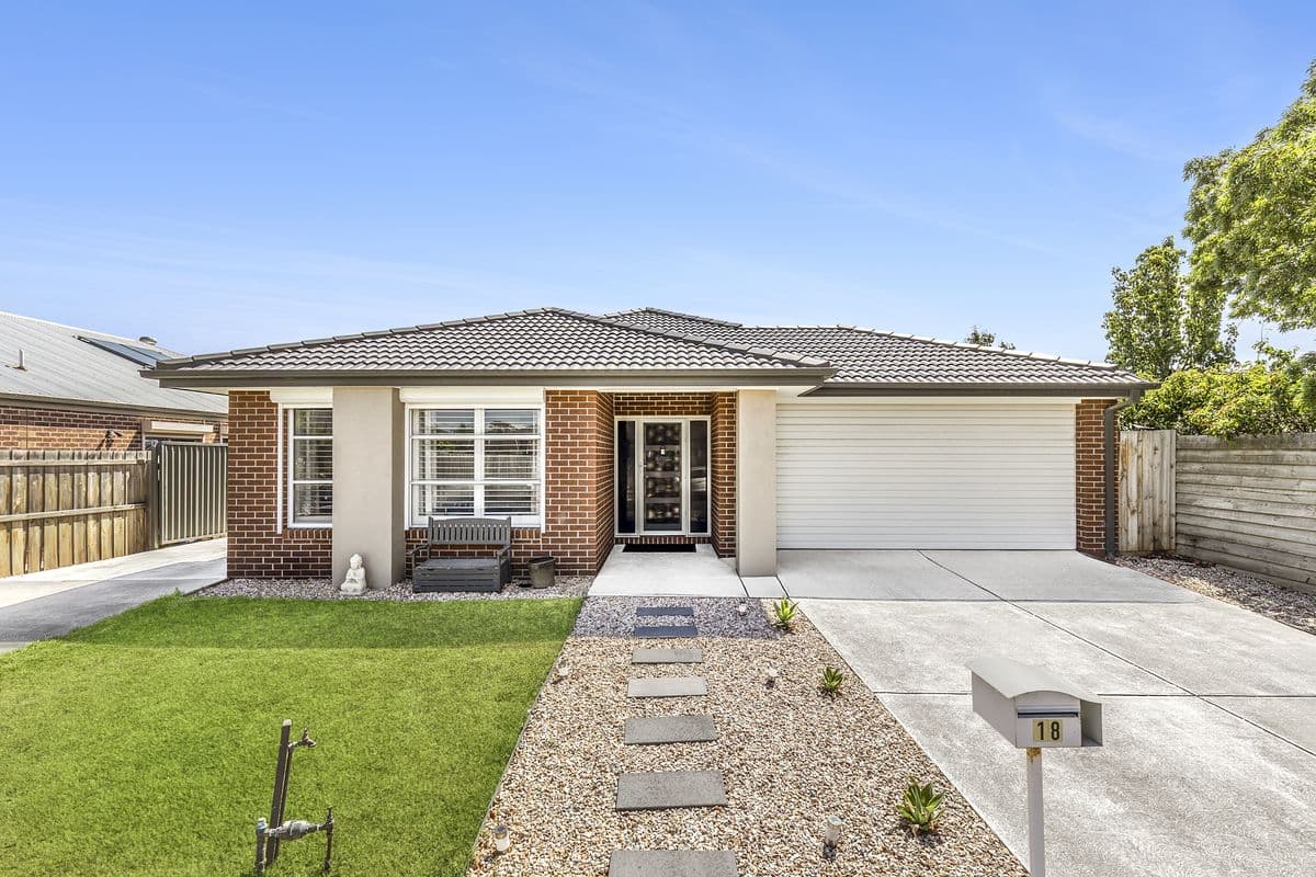 18 Phalaris Park Drive