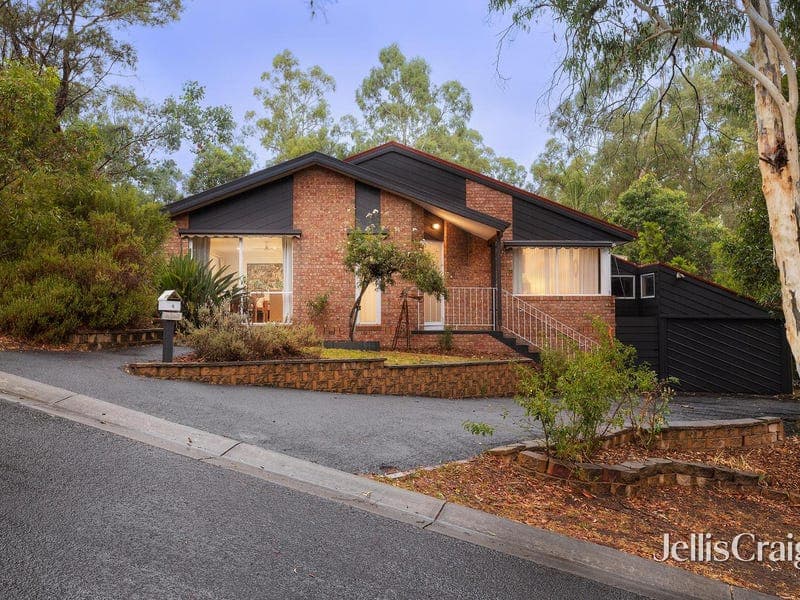 4 Serafini Court, Eltham North