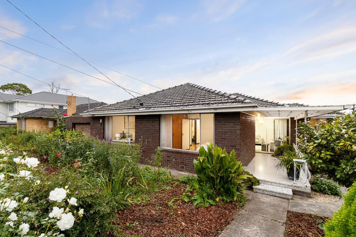 15 Bond Avenue