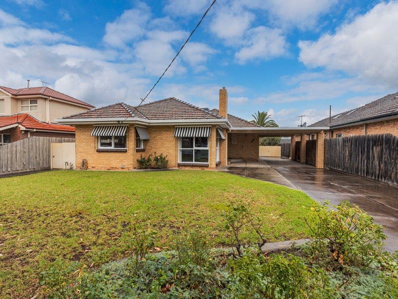 10 Renown Street, Essendon North