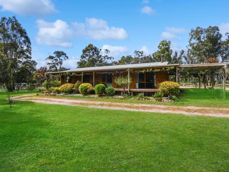 2 Cassell Court, Pomonal