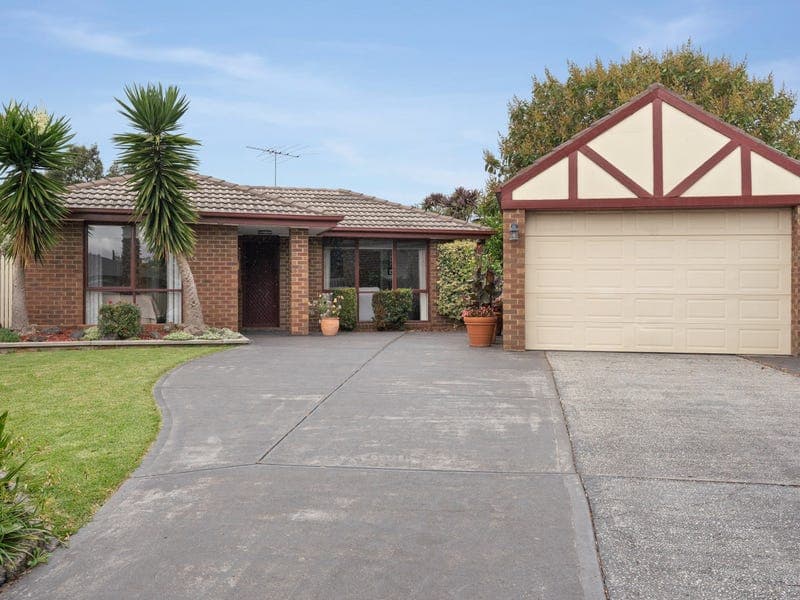 17 Glencairn Avenue, Hallam