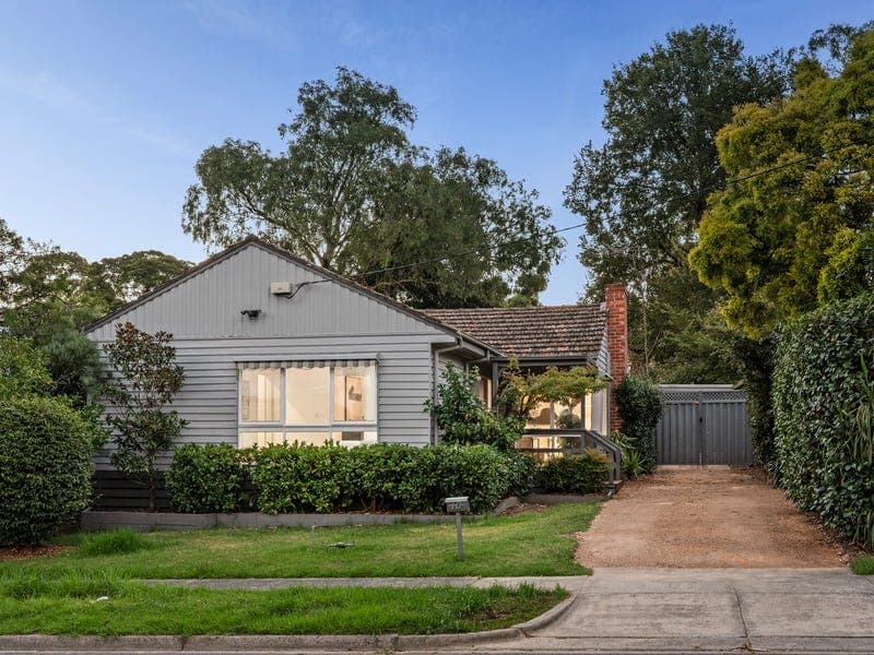 10 Walwa Street, Mitcham