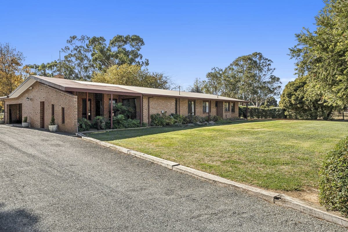 515 OLD DOOKIE ROAD