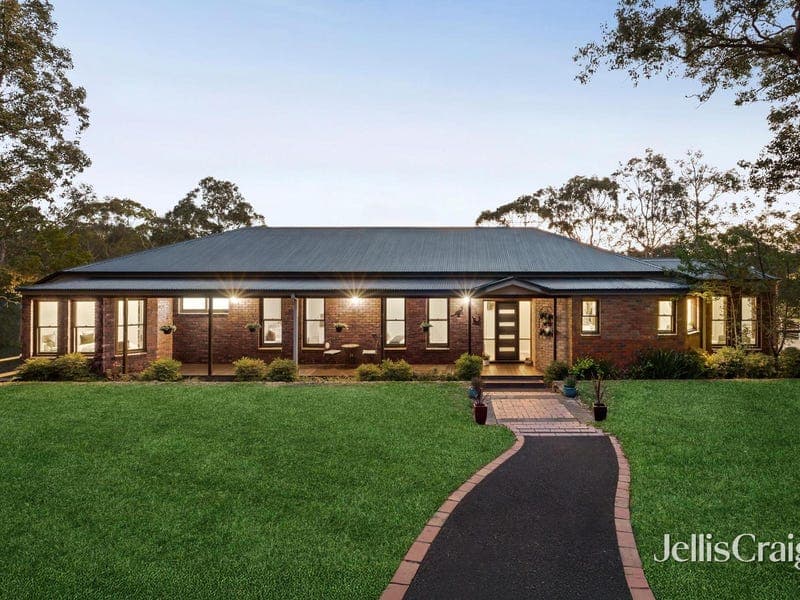 17-19 Delatite Court, Warrandyte South