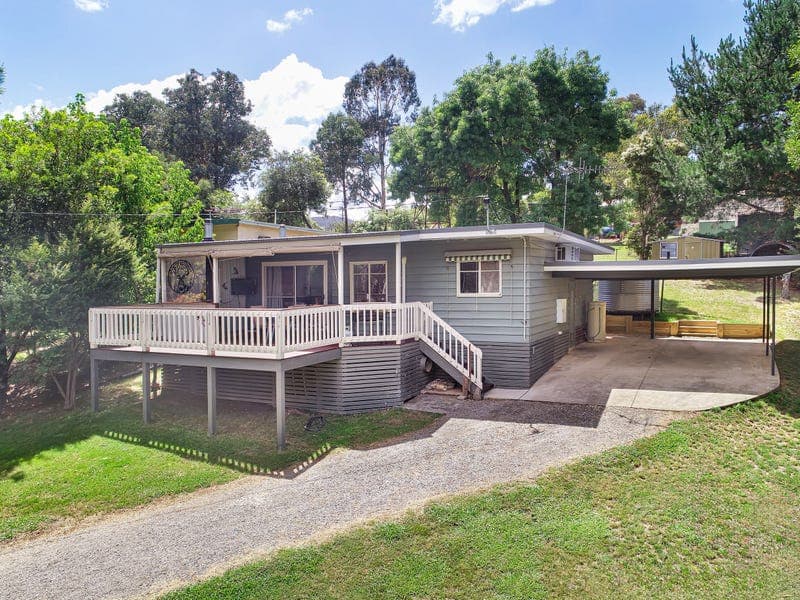 16 Barnetts Road, Howqua Inlet