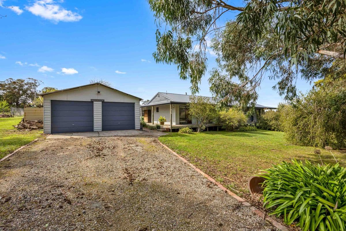 690 Snowgum Road