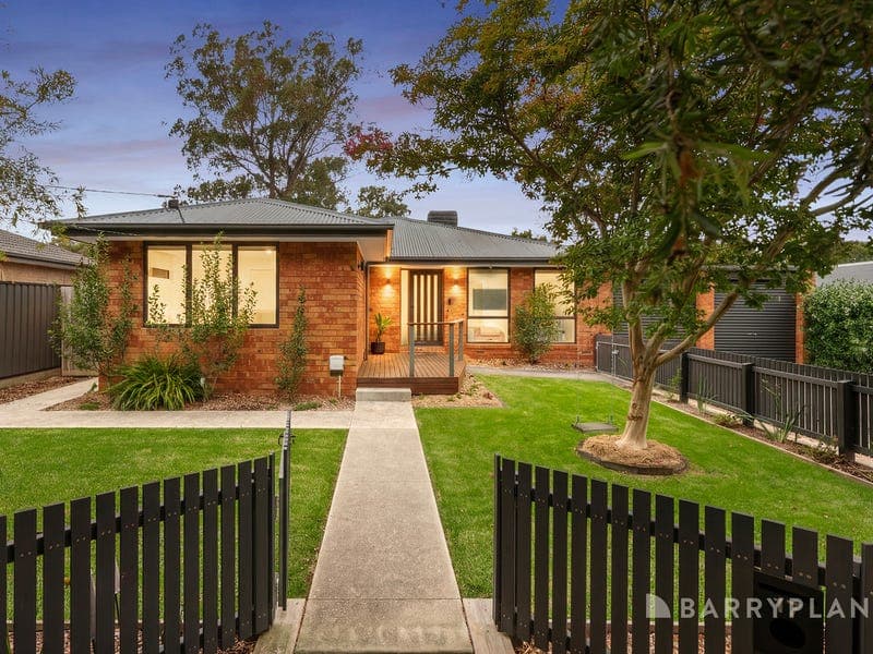 17 Toolimerin Avenue, Bayswater North