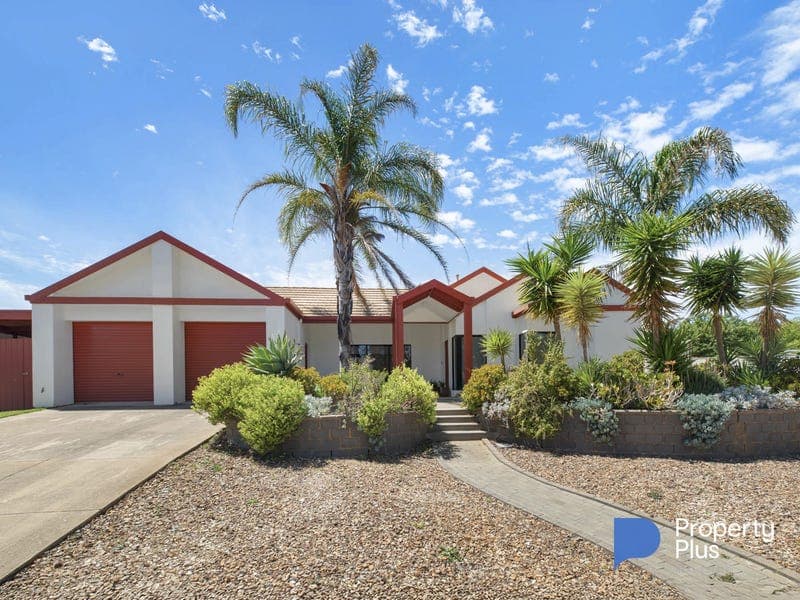 6 Peppertree Grove, Strathdale