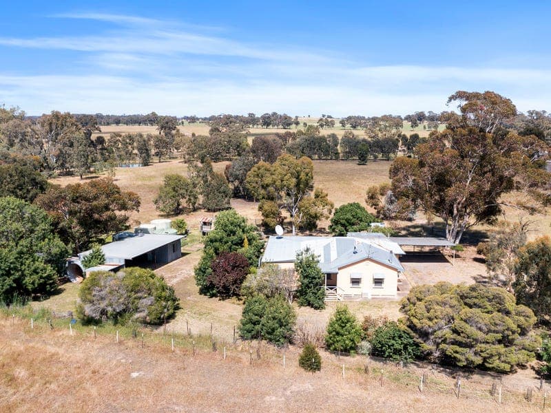 253 River Road, via Goomalibee
