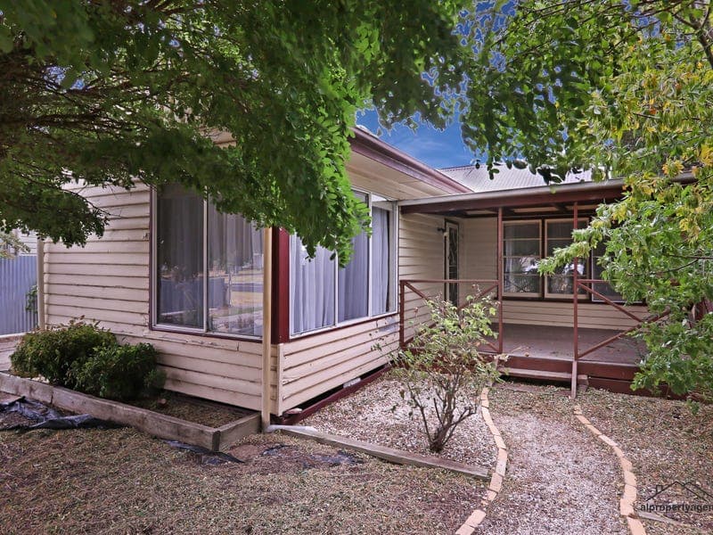33 Wavell Street