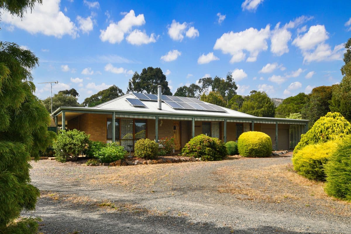 24 Cassell Ct