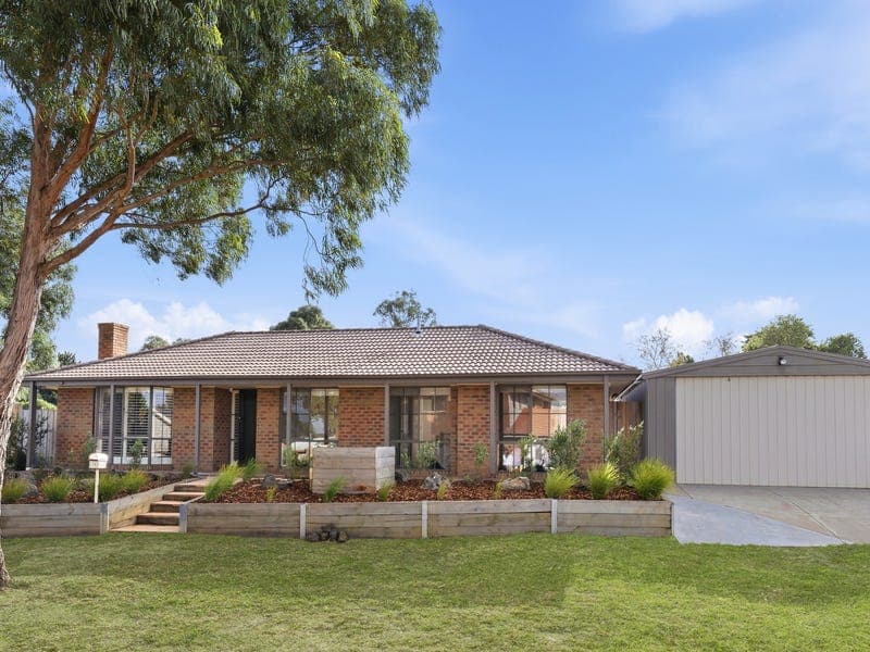 10 Earnshaw Drive