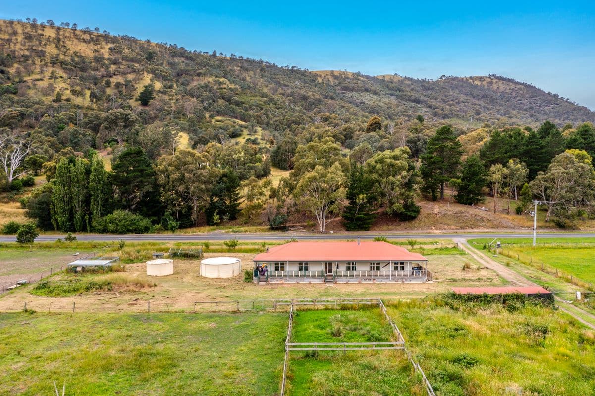 2988 Broadford Flowerdale Road