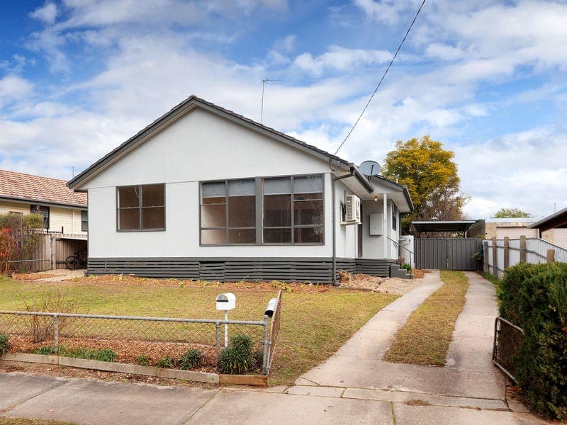 2 Tooma Street, Tallangatta