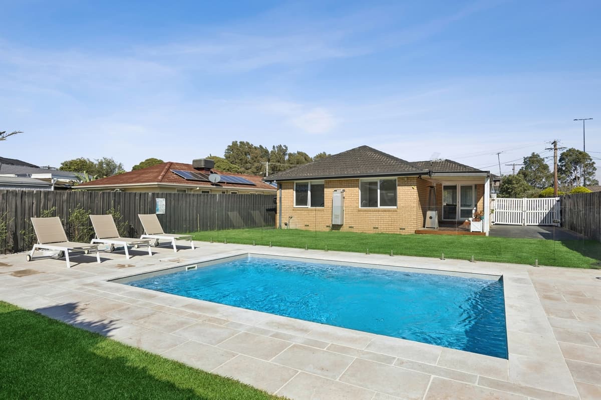 9 Jabiru Drive