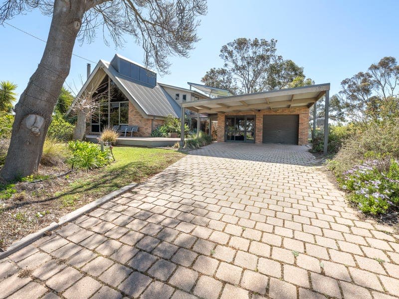 327 Lakeside Drive, Lake Boga