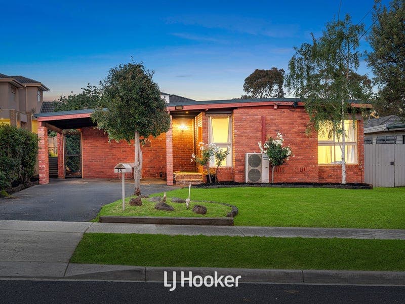 15 McLaughlan Avenue, Eumemmerring