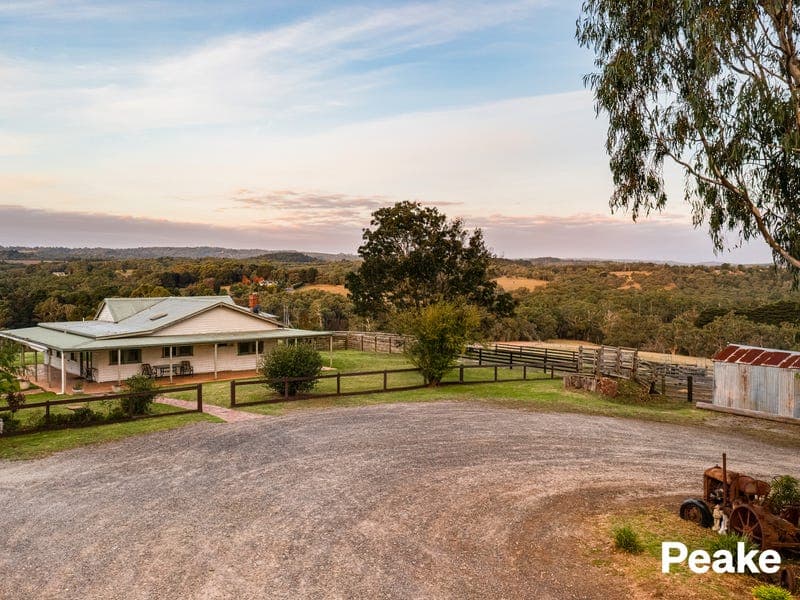 15 Hayseys Road, Narre Warren East