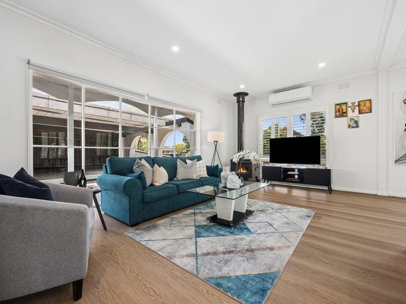 11 Jannali Drive, Dingley Village