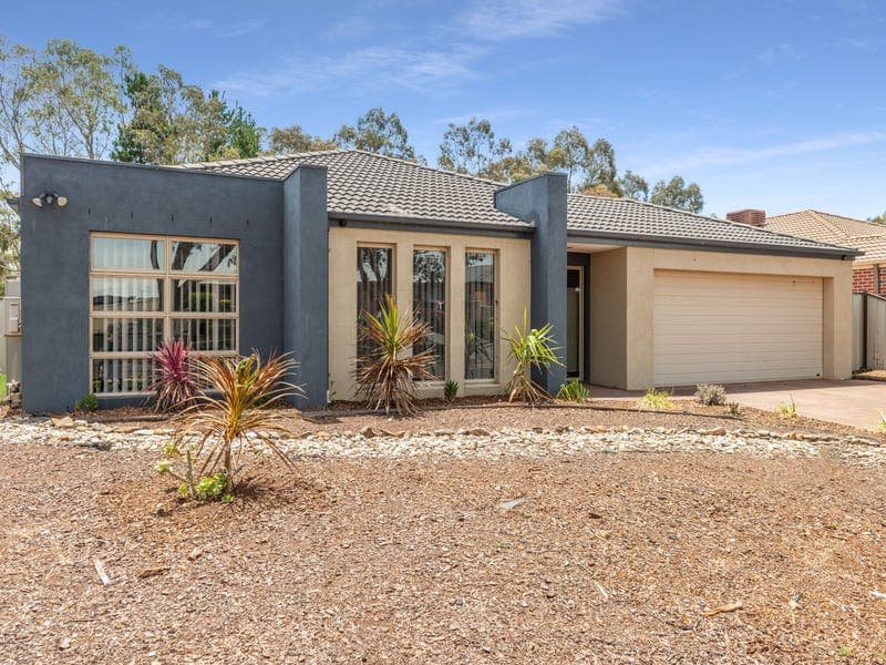 24 Chloe Drive, Broadford
