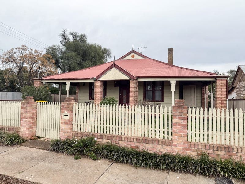 11 WILKINSON STREET