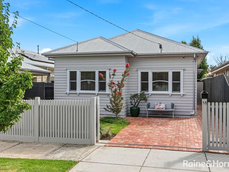 18 Woods Street, Newport