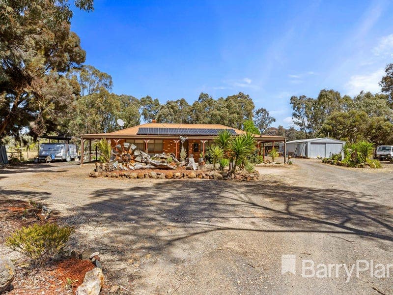 175 Adelaide-Lead Road