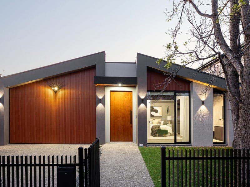 9 Lincoln Road, Essendon