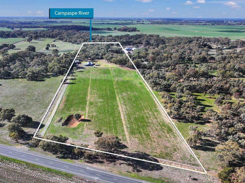 7424 Northern Highway