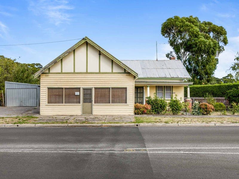 304 Joseph Street, Canadian