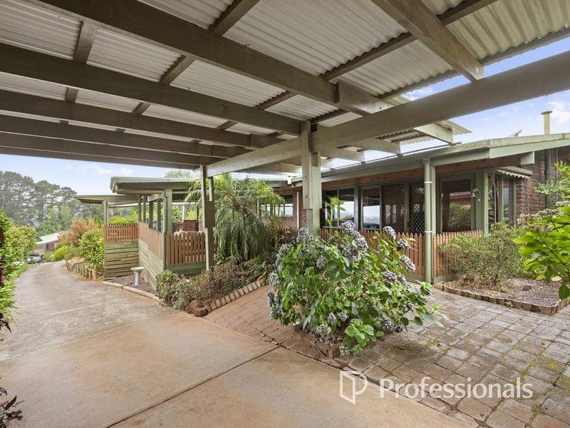 15 Loris Street, Silvan