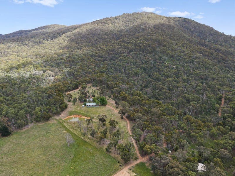 837 North Creek Road, Ancona