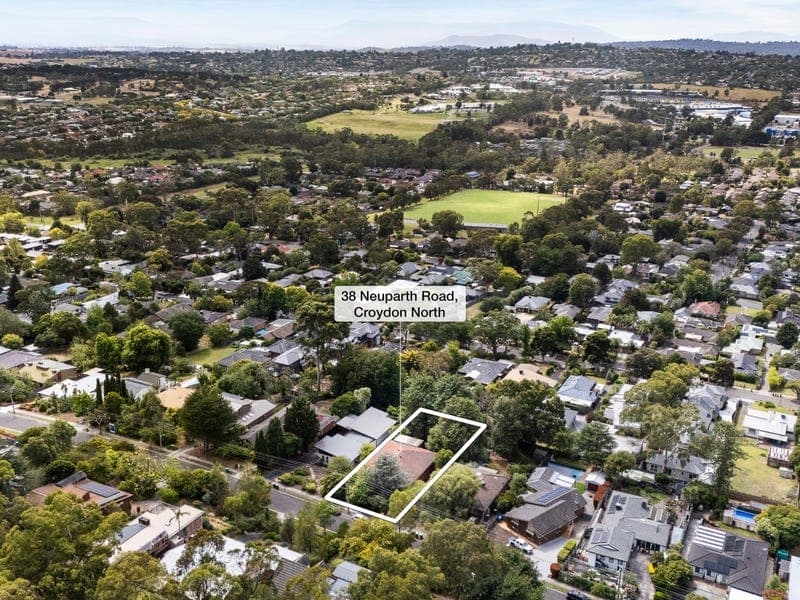 38 Neuparth Road, Croydon North
