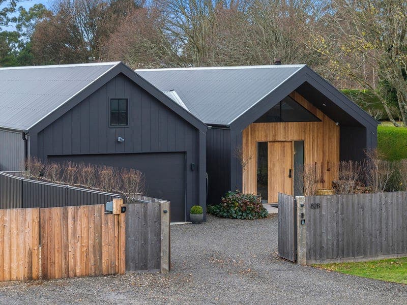 82b High Street, Trentham