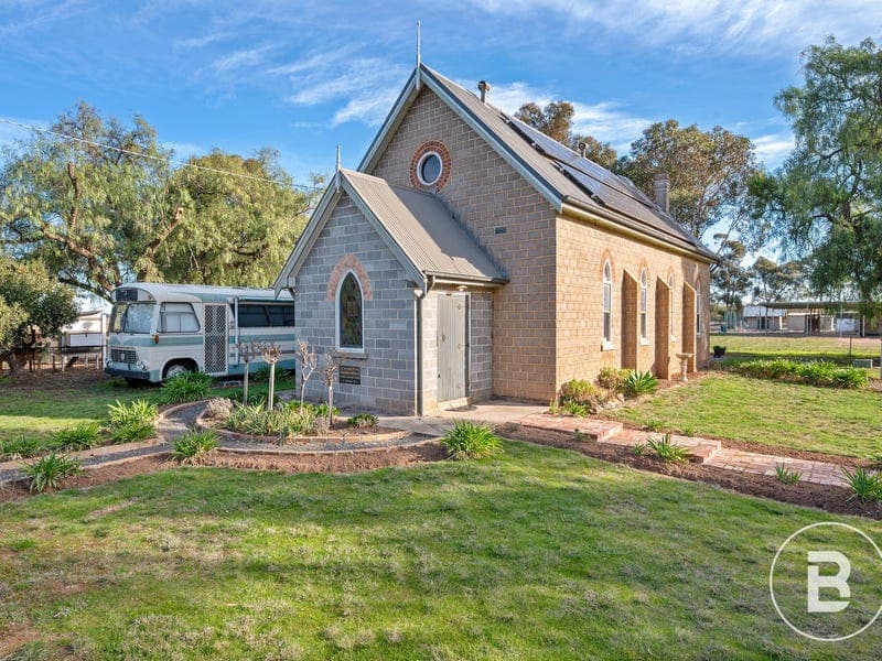 2101 Clays Road, Drummartin