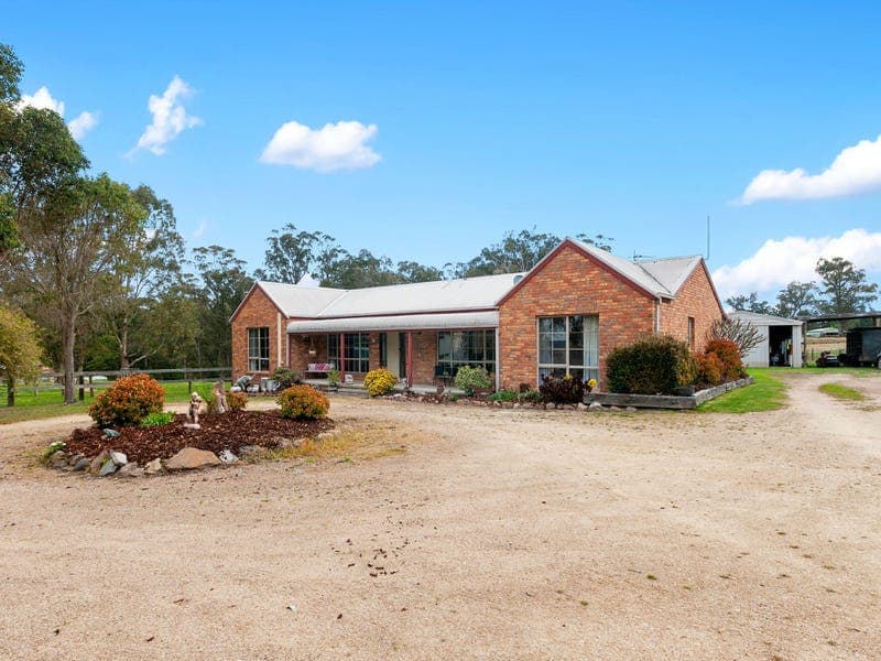 16 Sunnybanks Court, Bumberrah