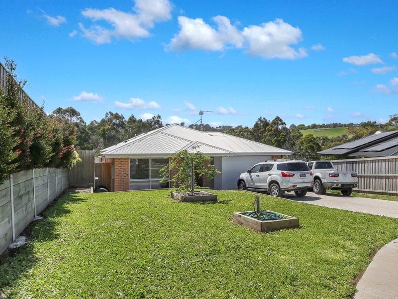 19 Kookaburra Grove, Neerim South